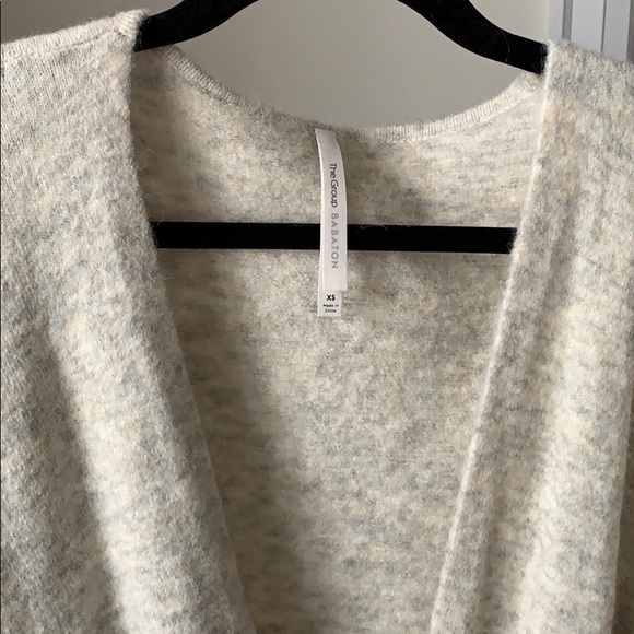 ARITZIA (Babaton) - Crossover Sweater - Picture 2 of 4